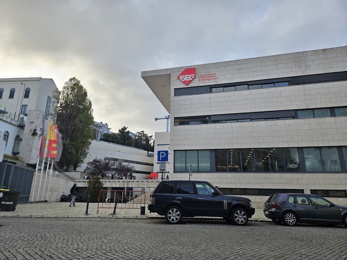 ISEG - Lisbon School of Economics & Management photo 7