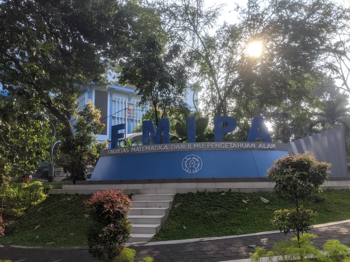 Universitas Sebelas Maret photo 8