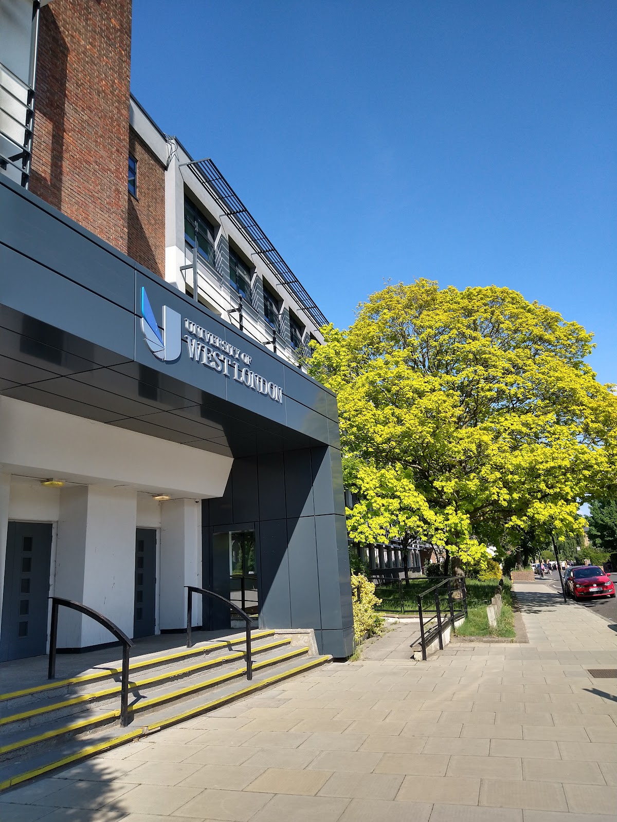 Thames Valley University photo 8
