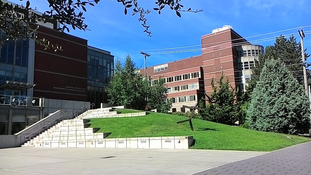 University of 3343 photo 2