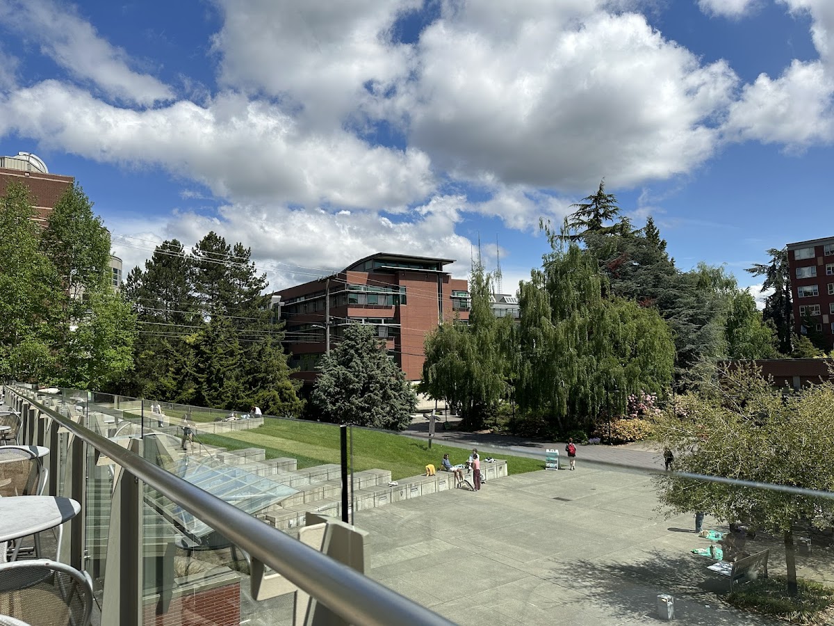University of 3343 photo 5