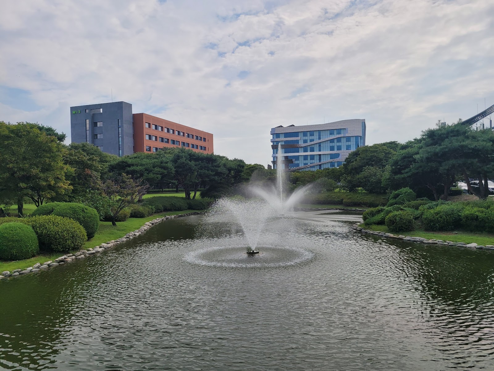 Korea Advanced Institute of Science and Technology (KAIST)