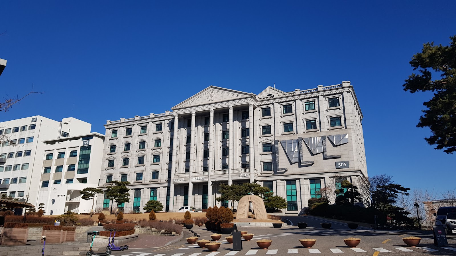 Hanyang University