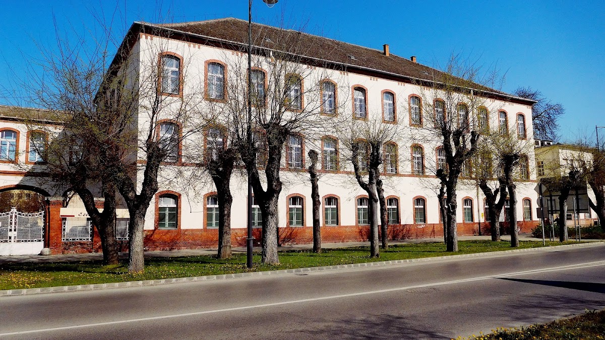 Eötvös József College photo 2