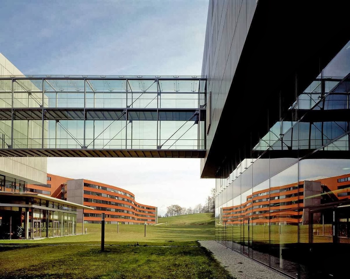 Salzburg University of Applied Sciences photo 7