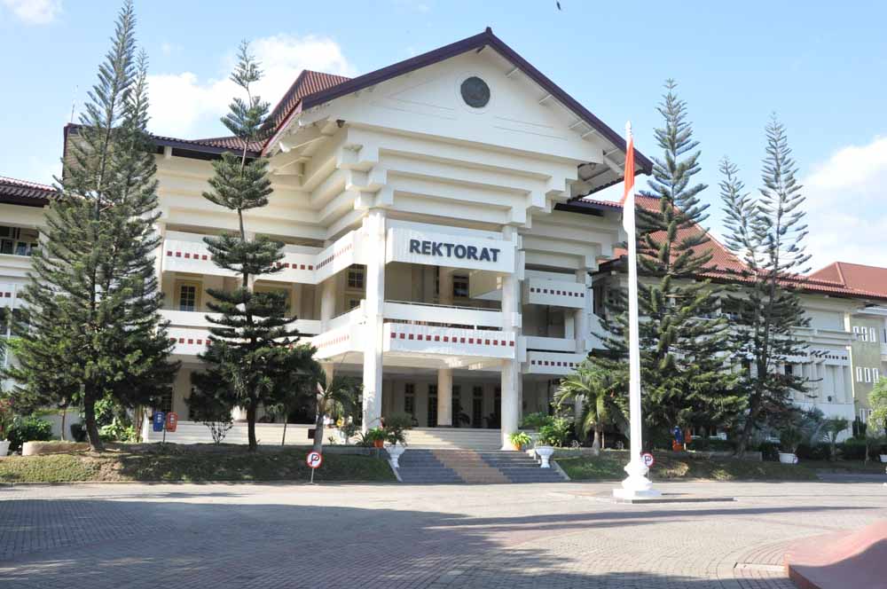Yogyakarta State University photo 2