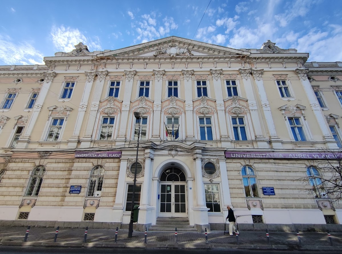 University of Arad photo 1