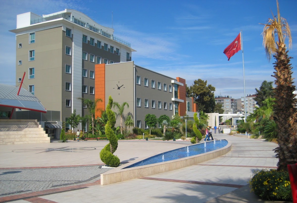 Yaşar University photo 1