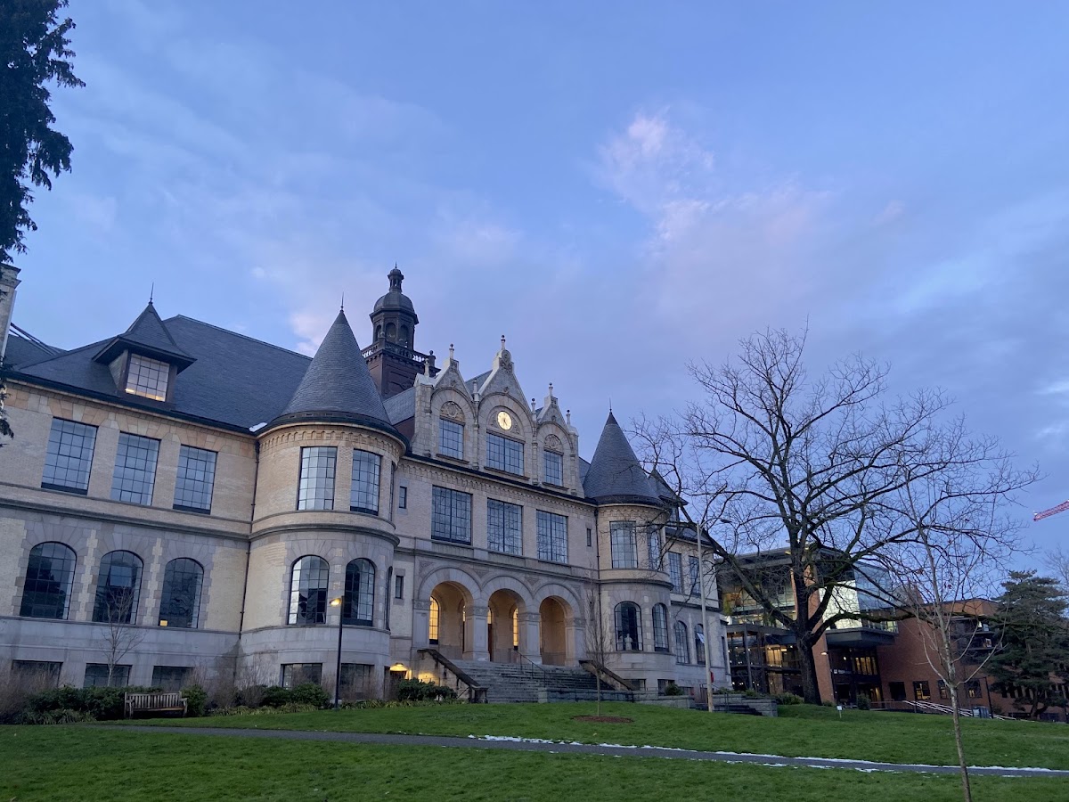 University of 3385 photo 3