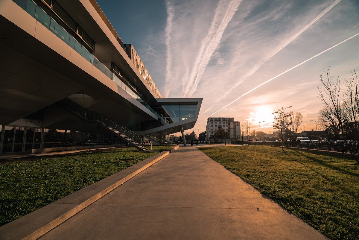 KEDGE Business School photo 5