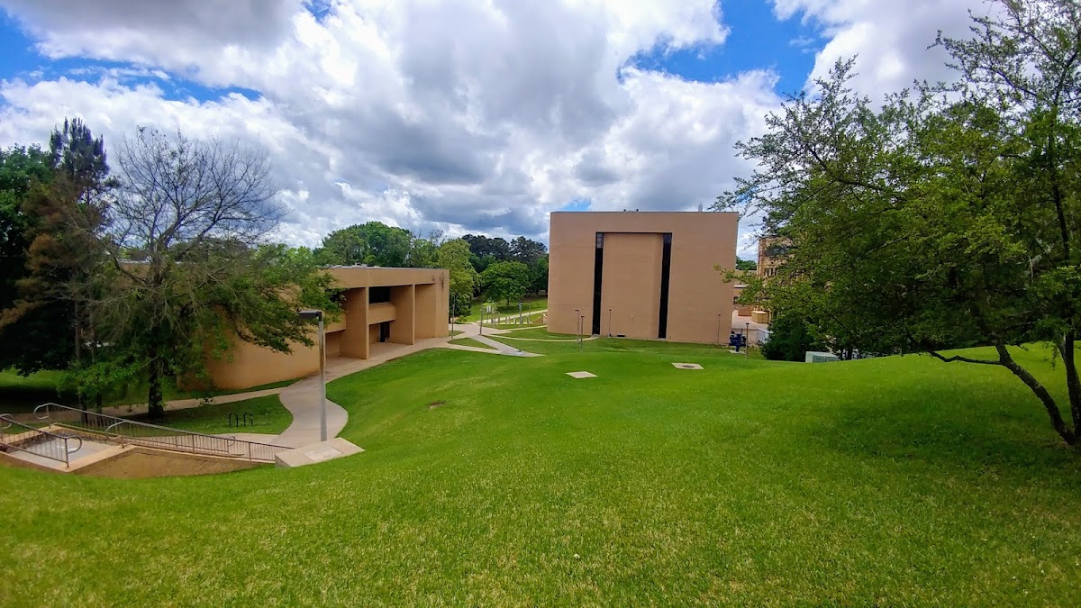 UT Tyler photo 1