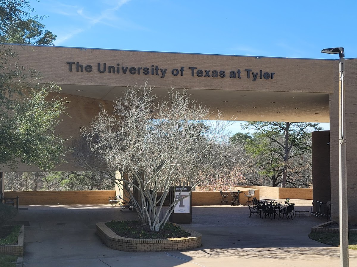 UT Tyler photo 3