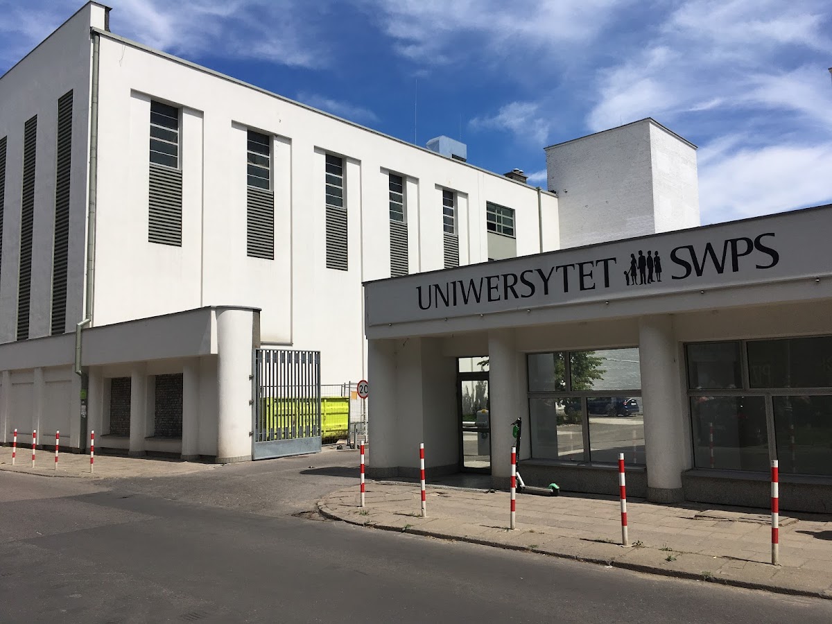 University of Social Sciences and Humanities photo 7