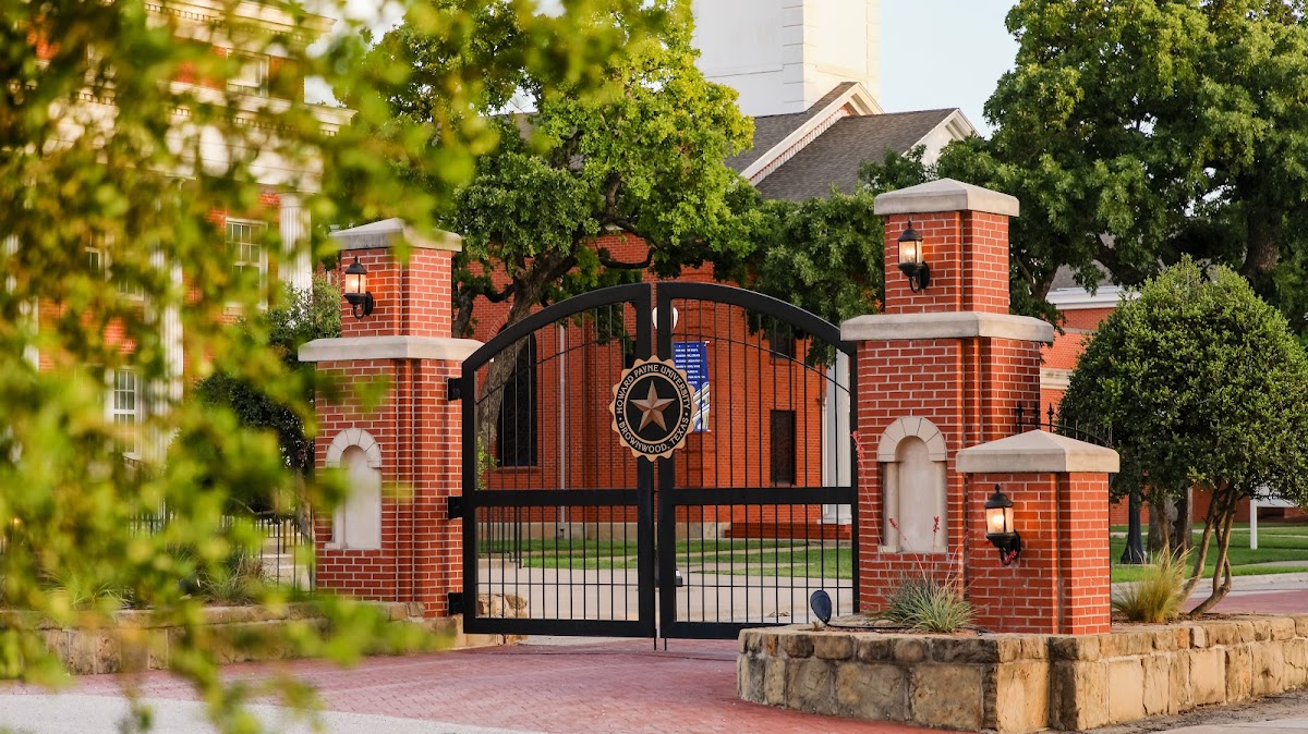 Howard Payne photo 1