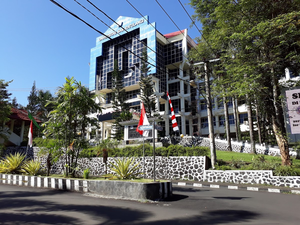Sam Ratulangi University photo 3