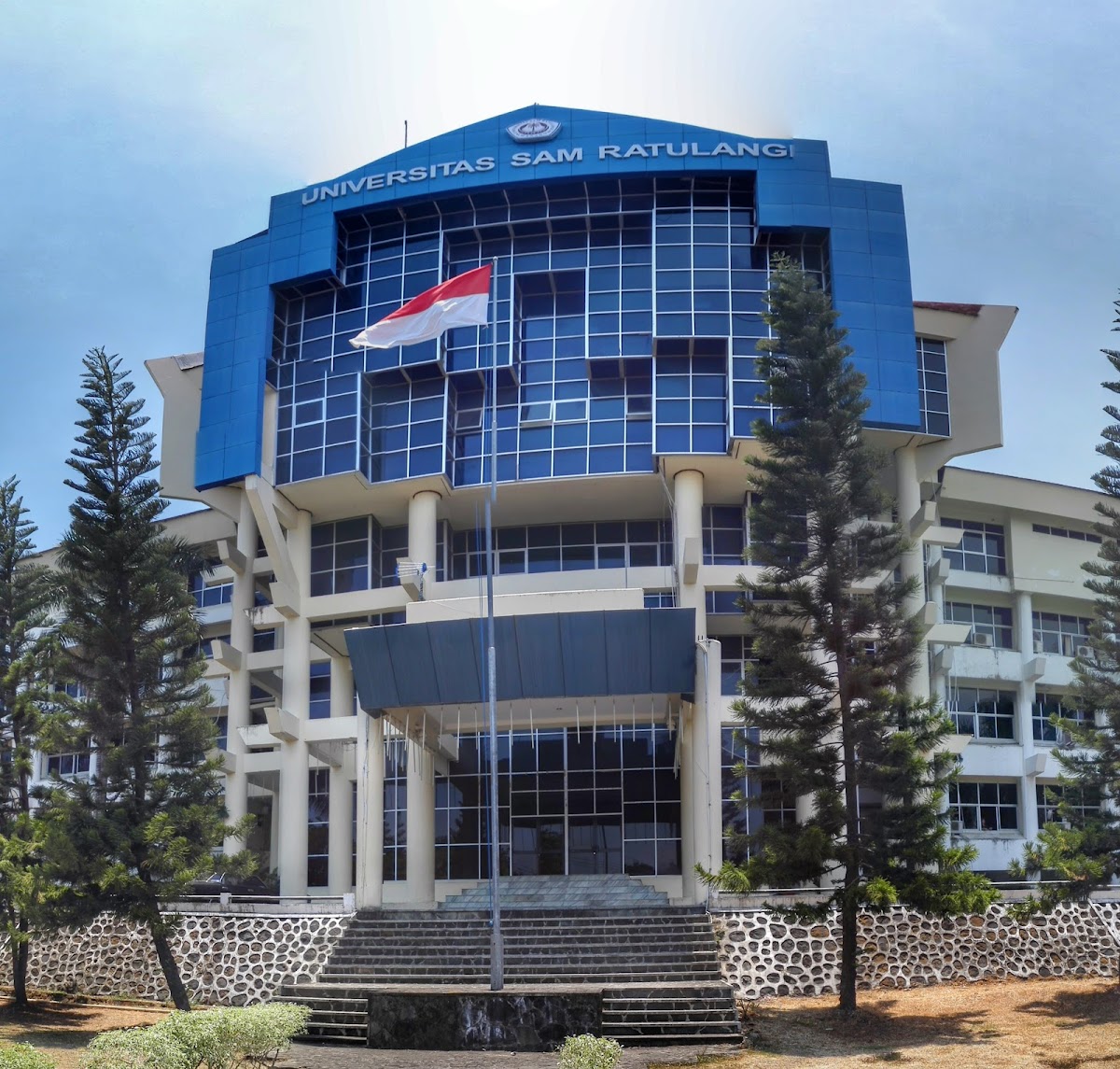 Sam Ratulangi University photo 6