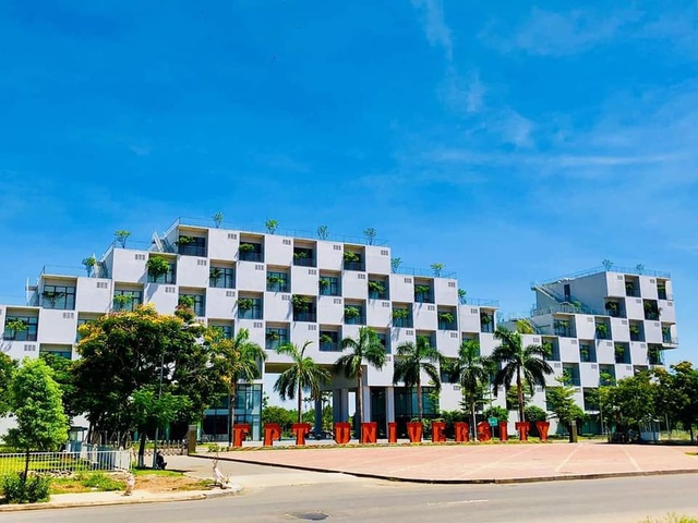 FPT University photo 4
