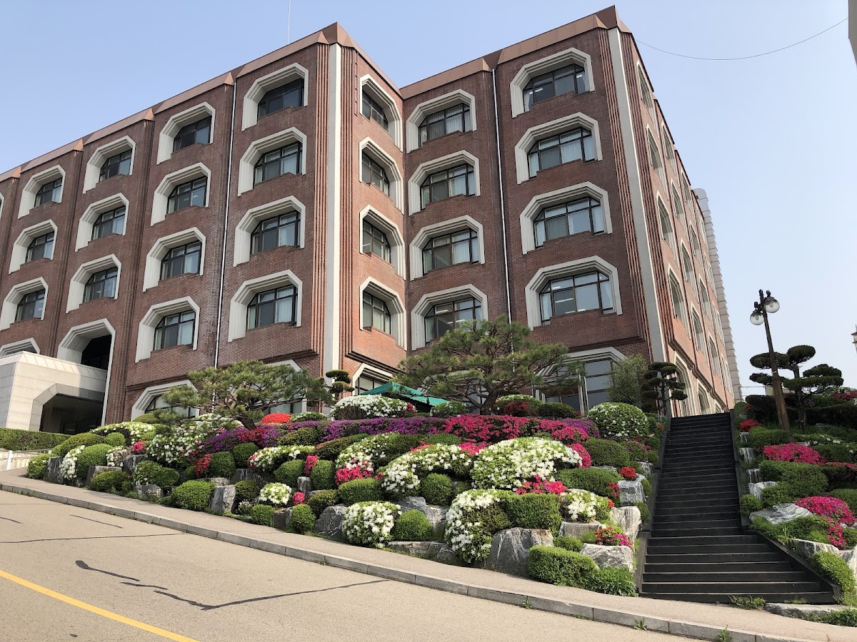 Kyonggi University photo 3