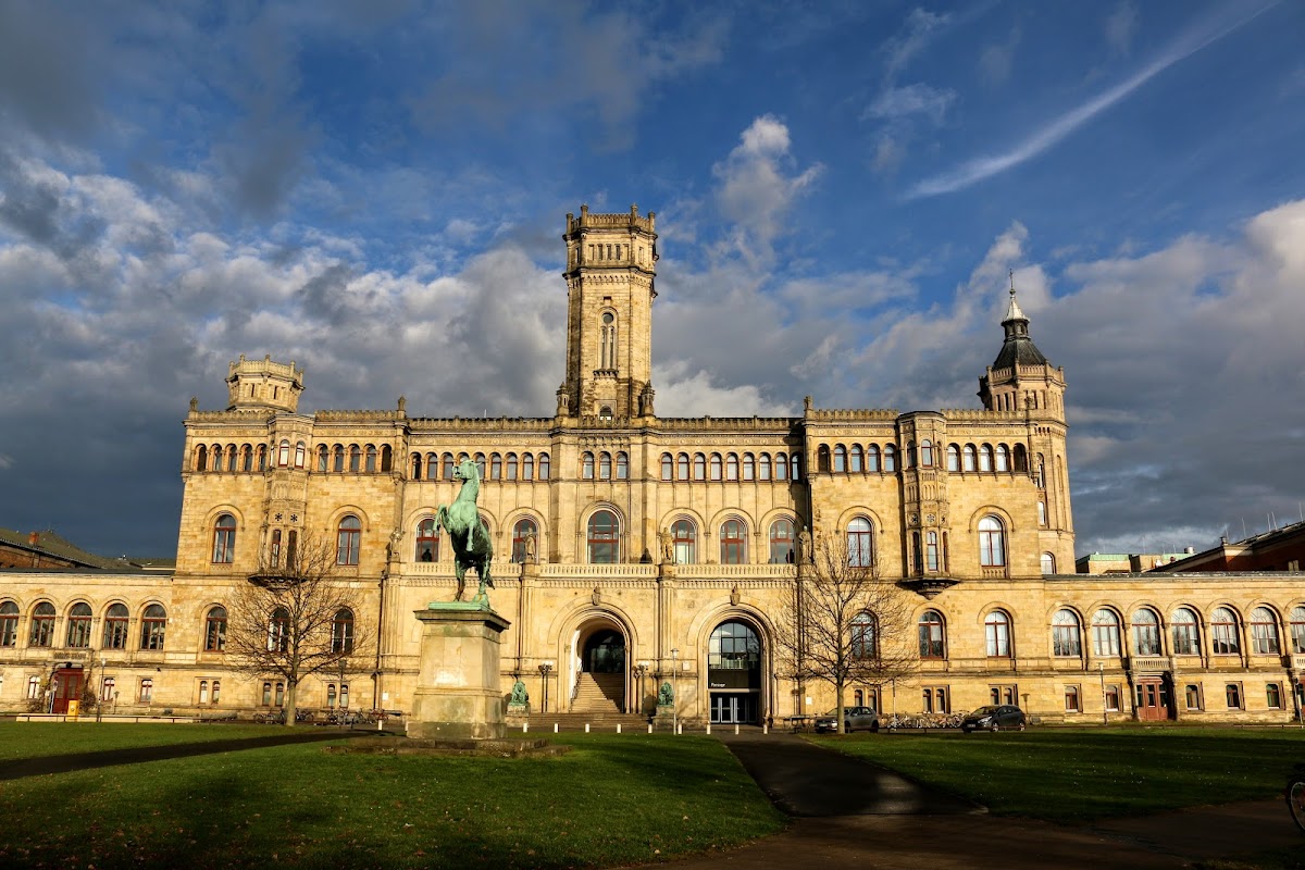 Universität Hannover photo 1