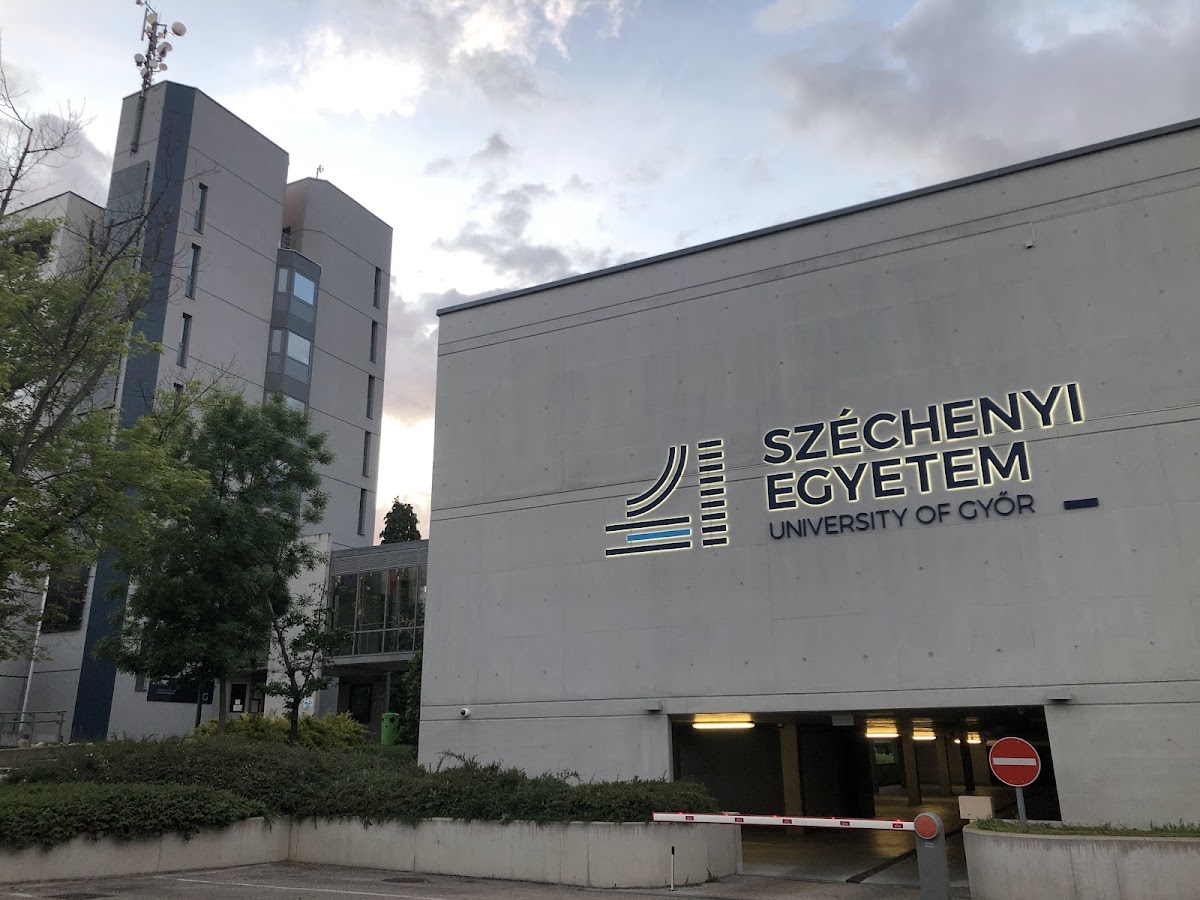 Széchenyi István University photo 8