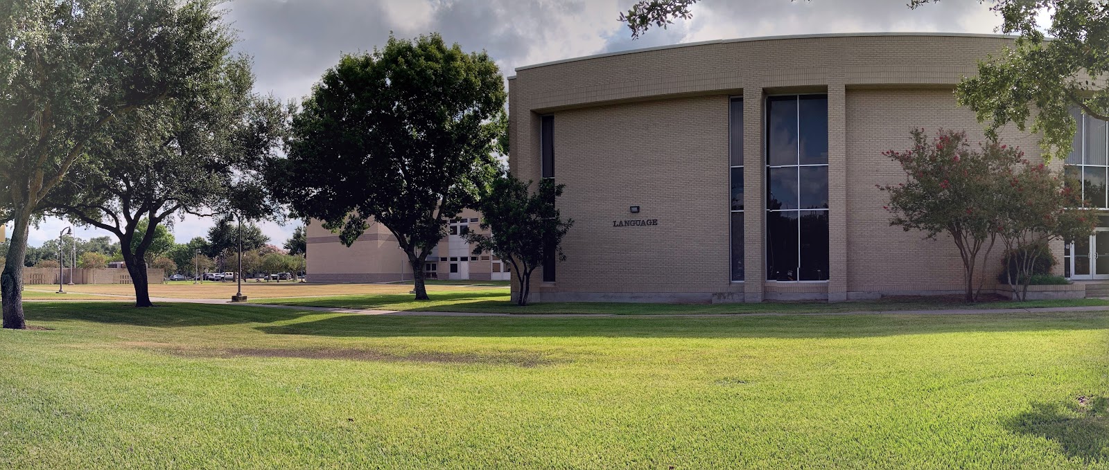UH Victoria campus