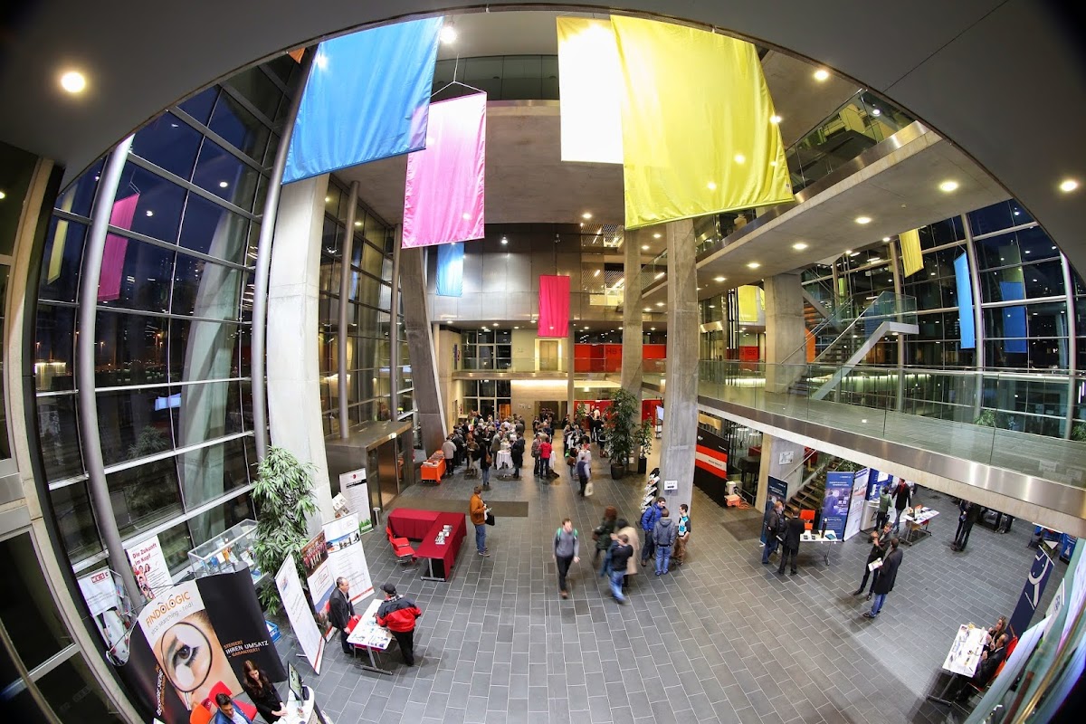 FH Salzburg University of Applied Sciences photo 3