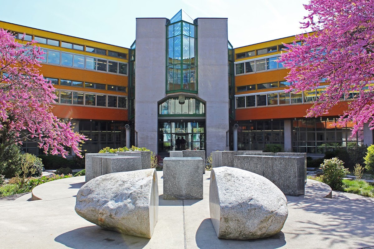 Neuchâtel University photo 2