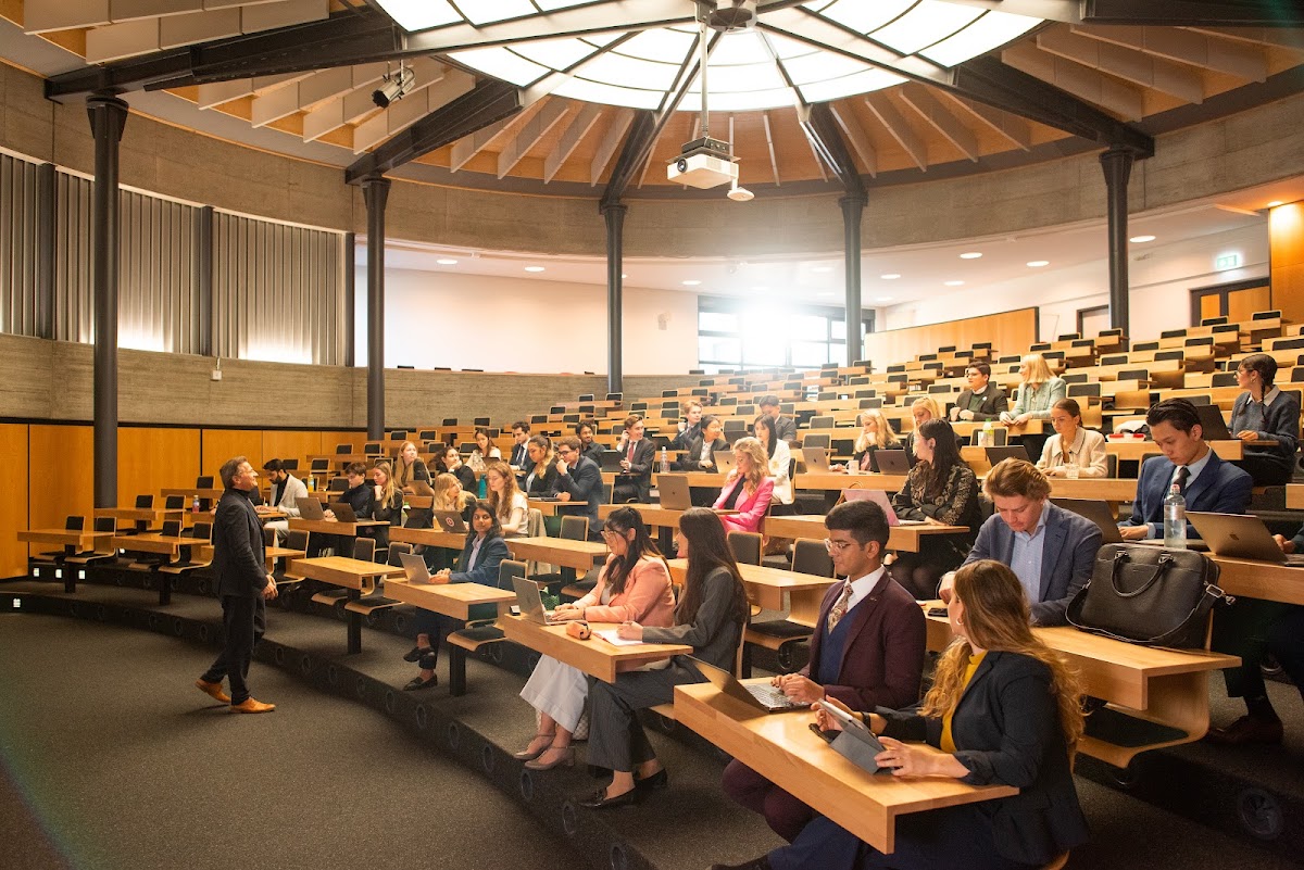 EHL Hospitality Business School photo 5