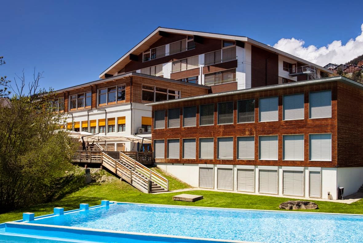 Les Roches Global Hospitality Education photo 7