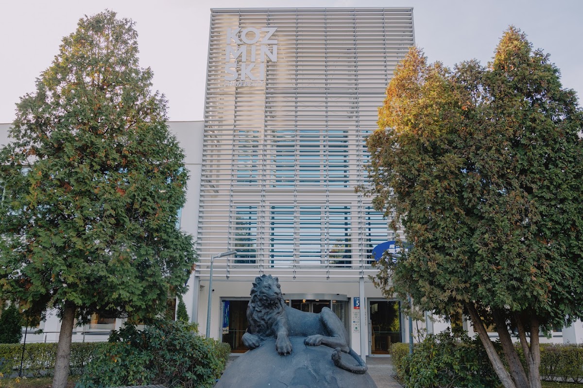 The Leon Koźmiński Academy in Warsaw photo 3