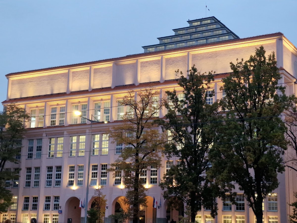 Warsaw School of Economics photo 2