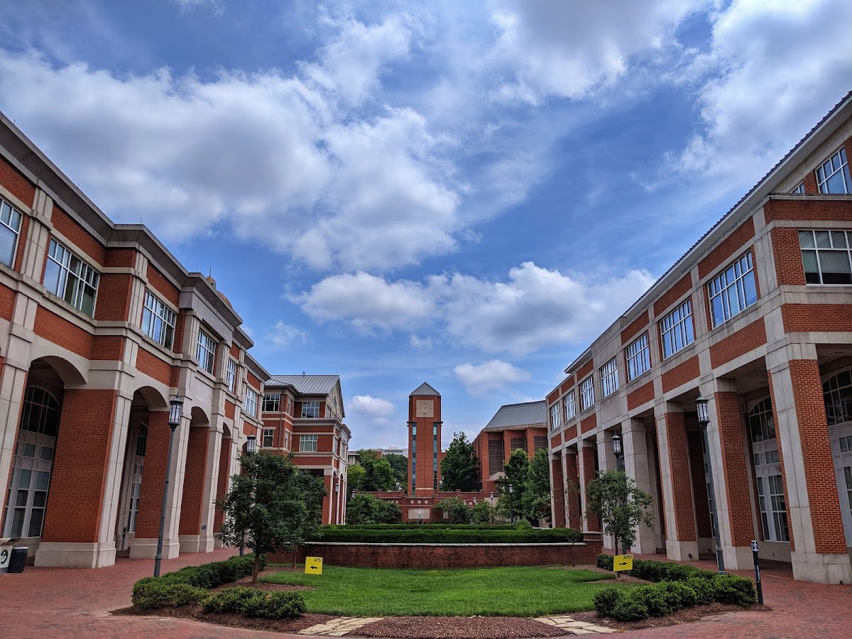 College of 2640 photo 2