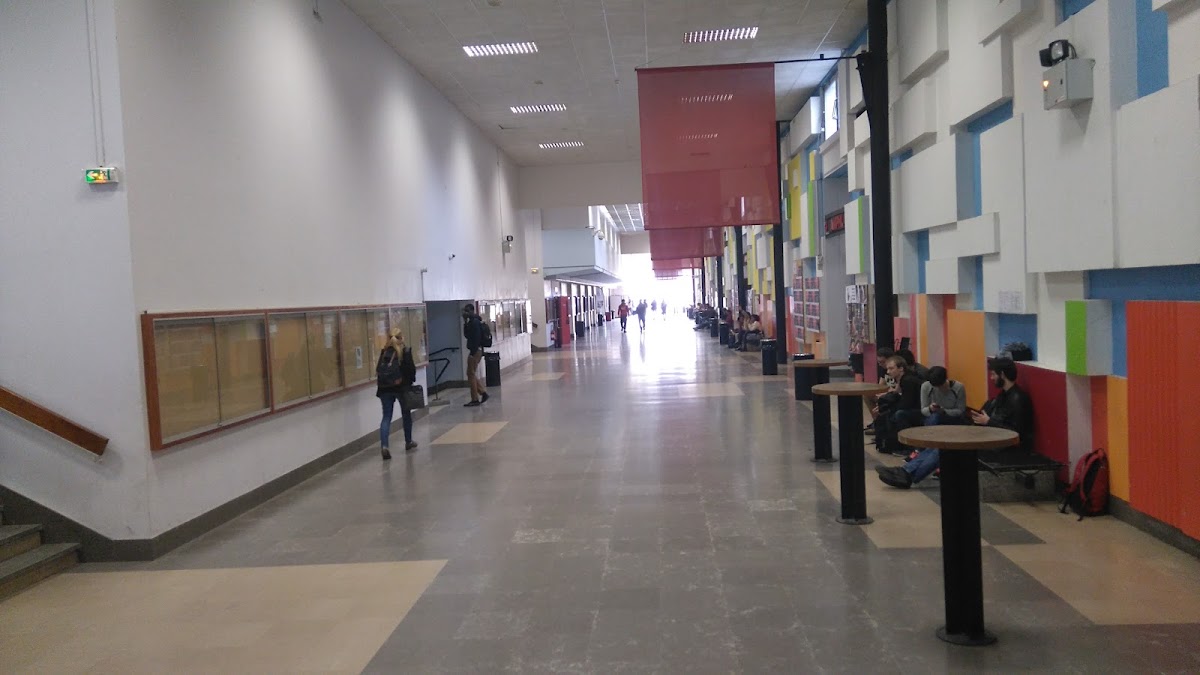 Université Claude Bernard Lyon 1 photo 2
