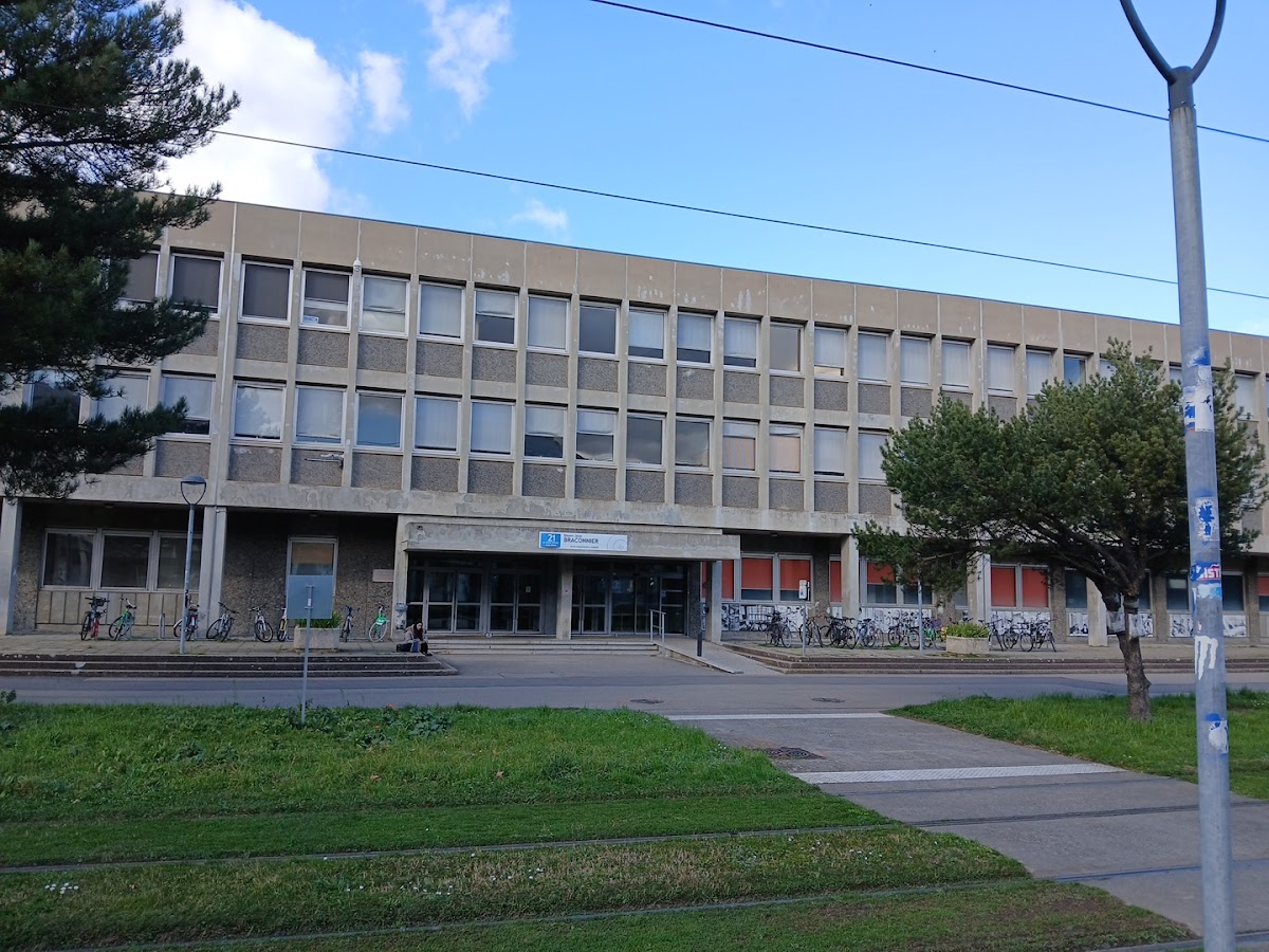 Université Claude Bernard Lyon 1 photo 6