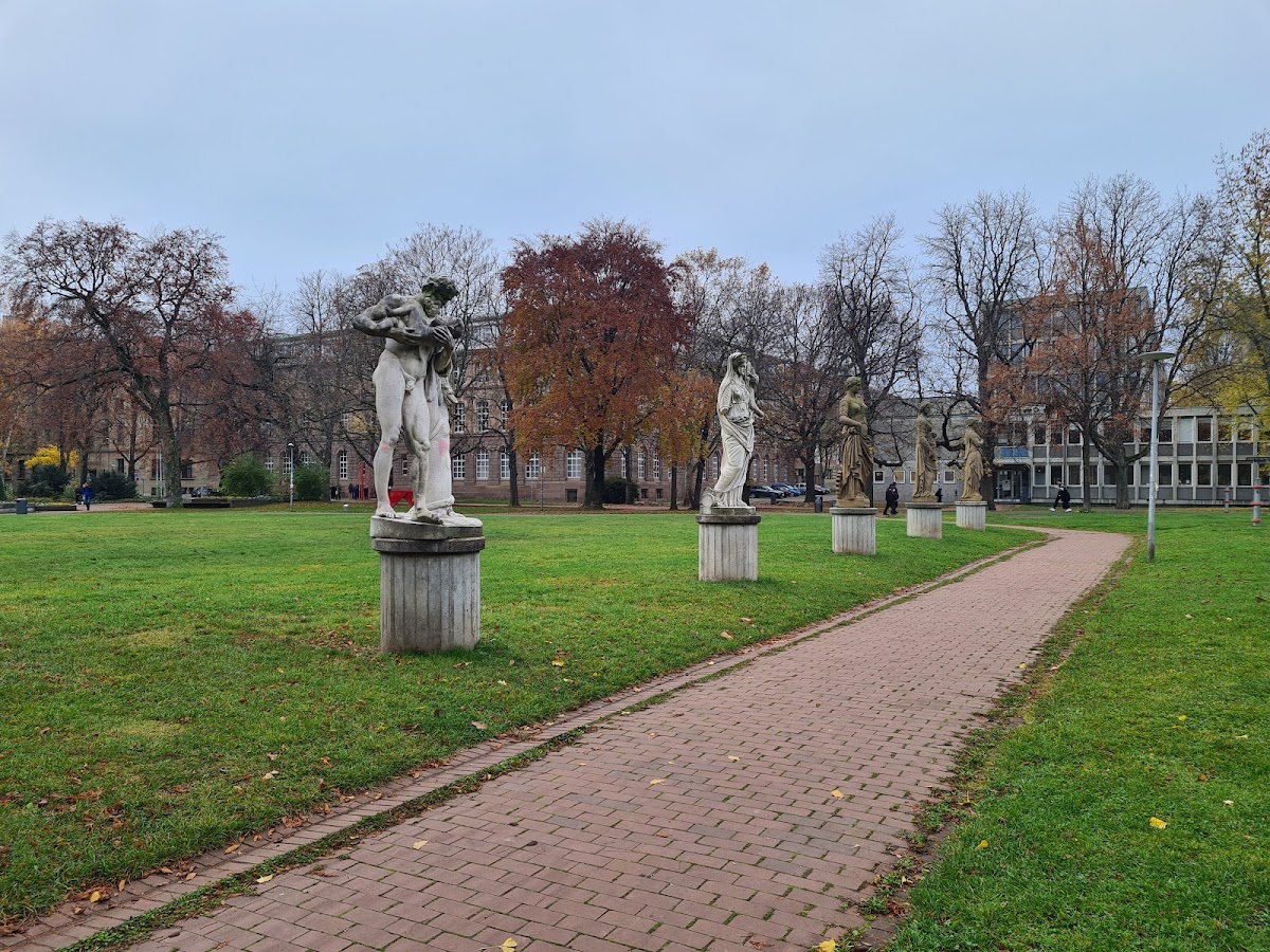 Universität Stuttgart photo 4