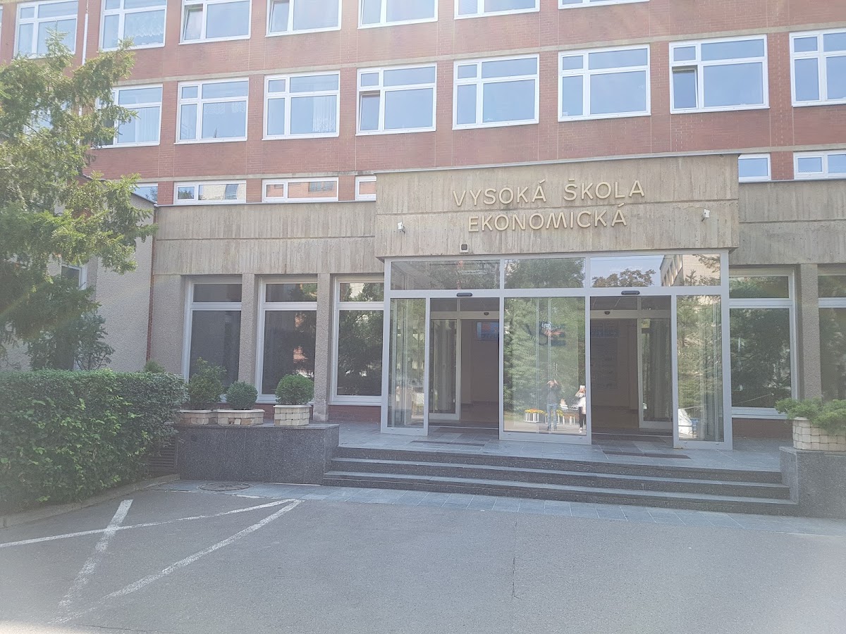 Private College of Economic Studies photo 5