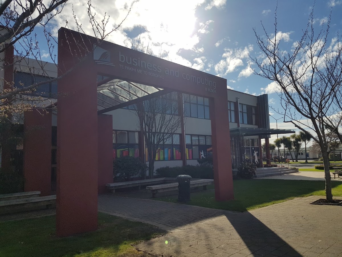 Southern Institute of Technology (SIT) photo 4