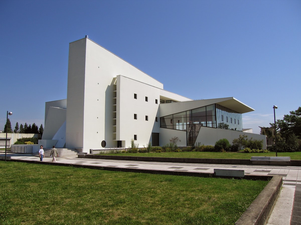University of Cergy-Pontoise photo 6