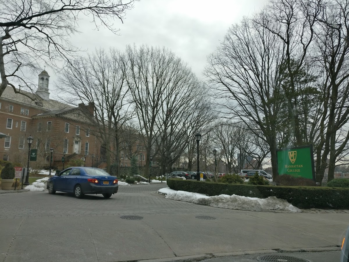 Manhattan College photo 3