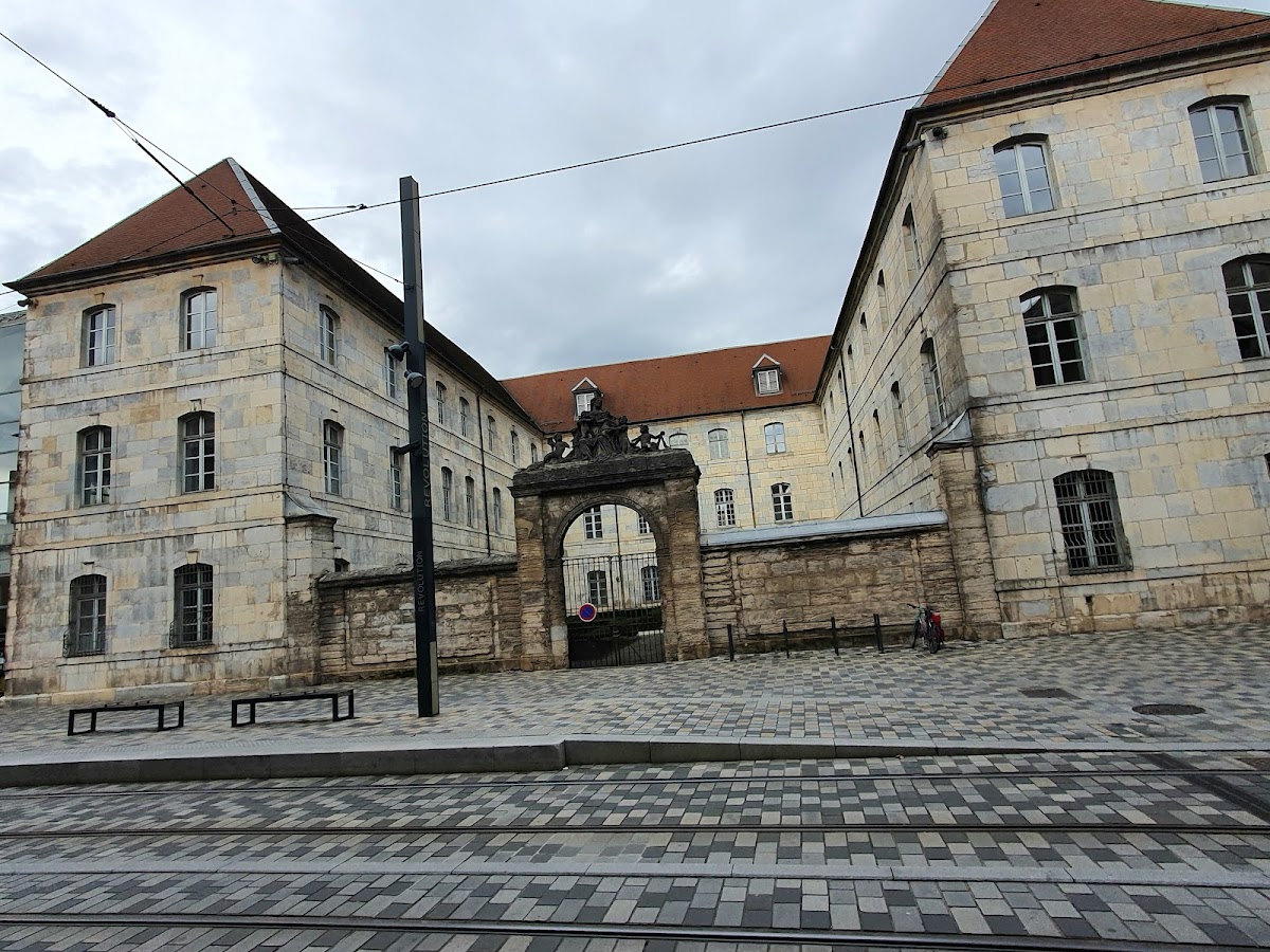 Université de Franche-Comté photo 4