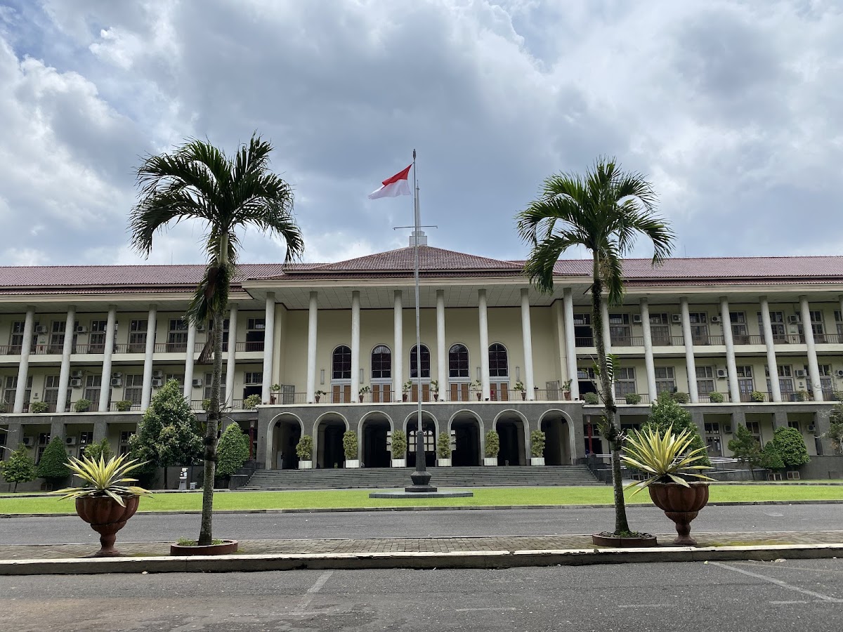 Gadjah Mada University photo 3