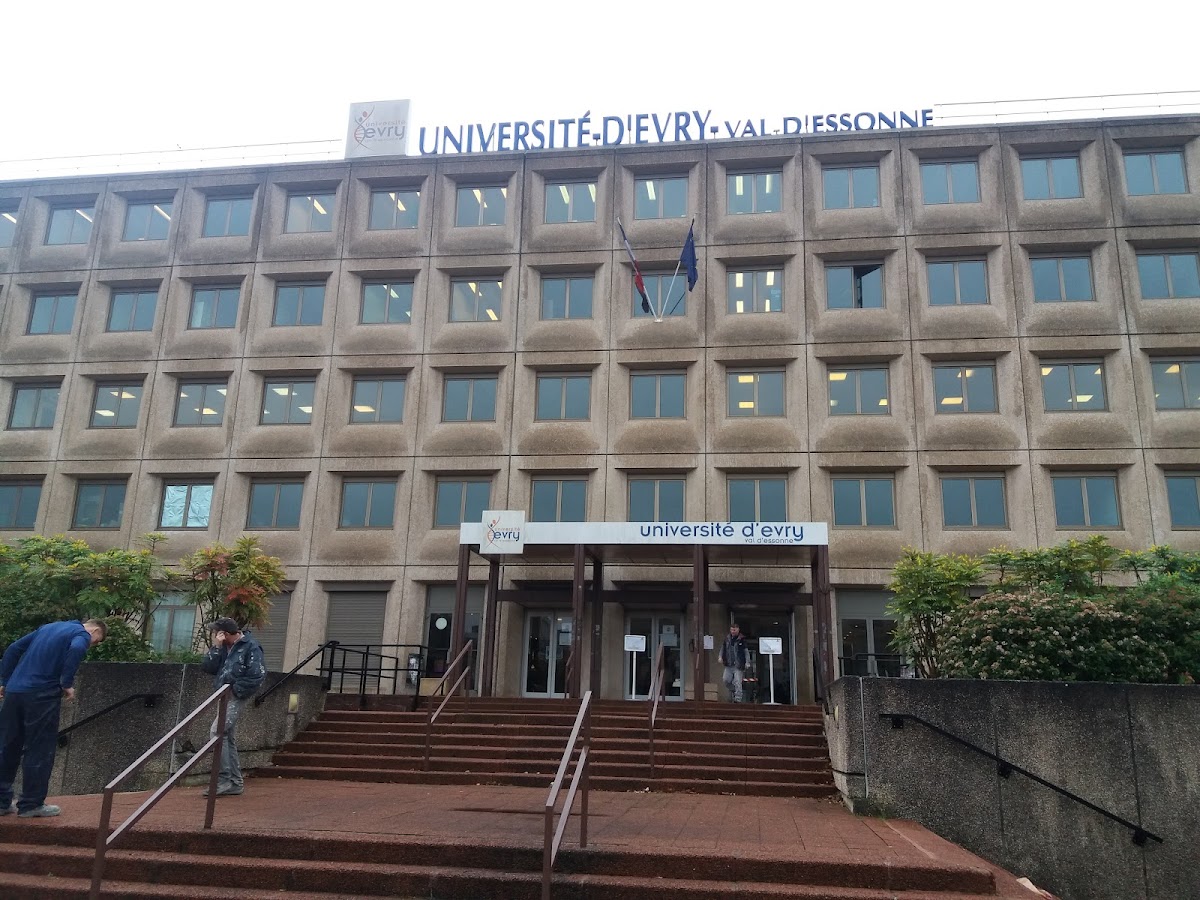 University of Évry Val d'Essonne photo 7