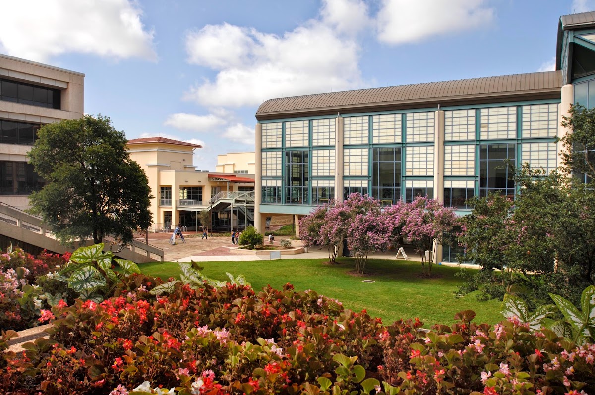 University of Texas San Antonio photo 1