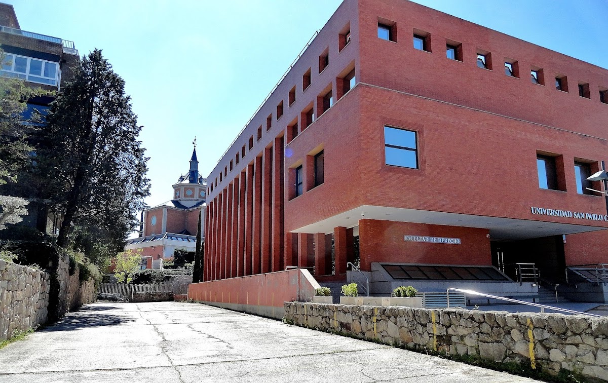 San Pablo CEU University photo 1