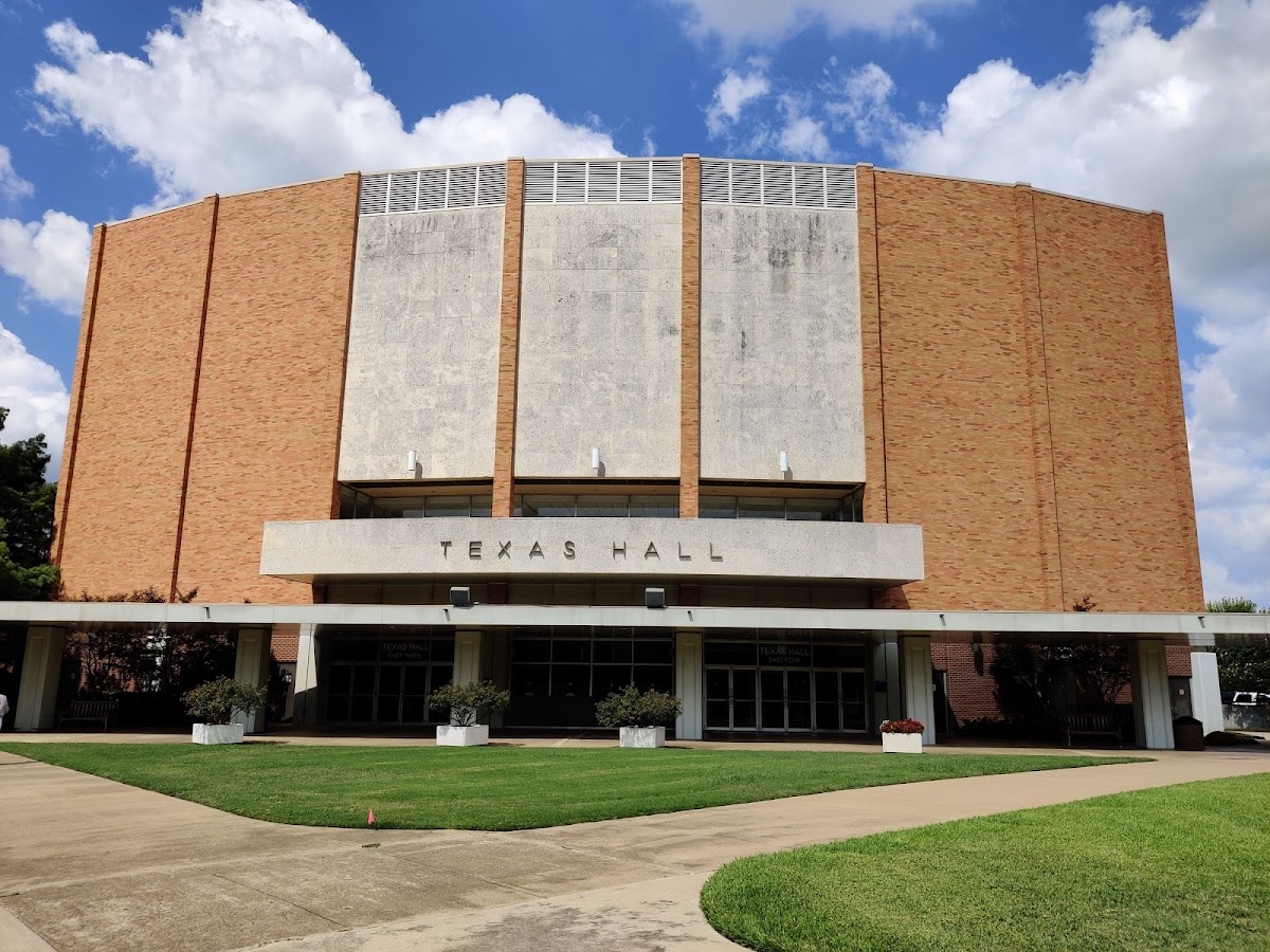 University of Texas at Arlington photo 3