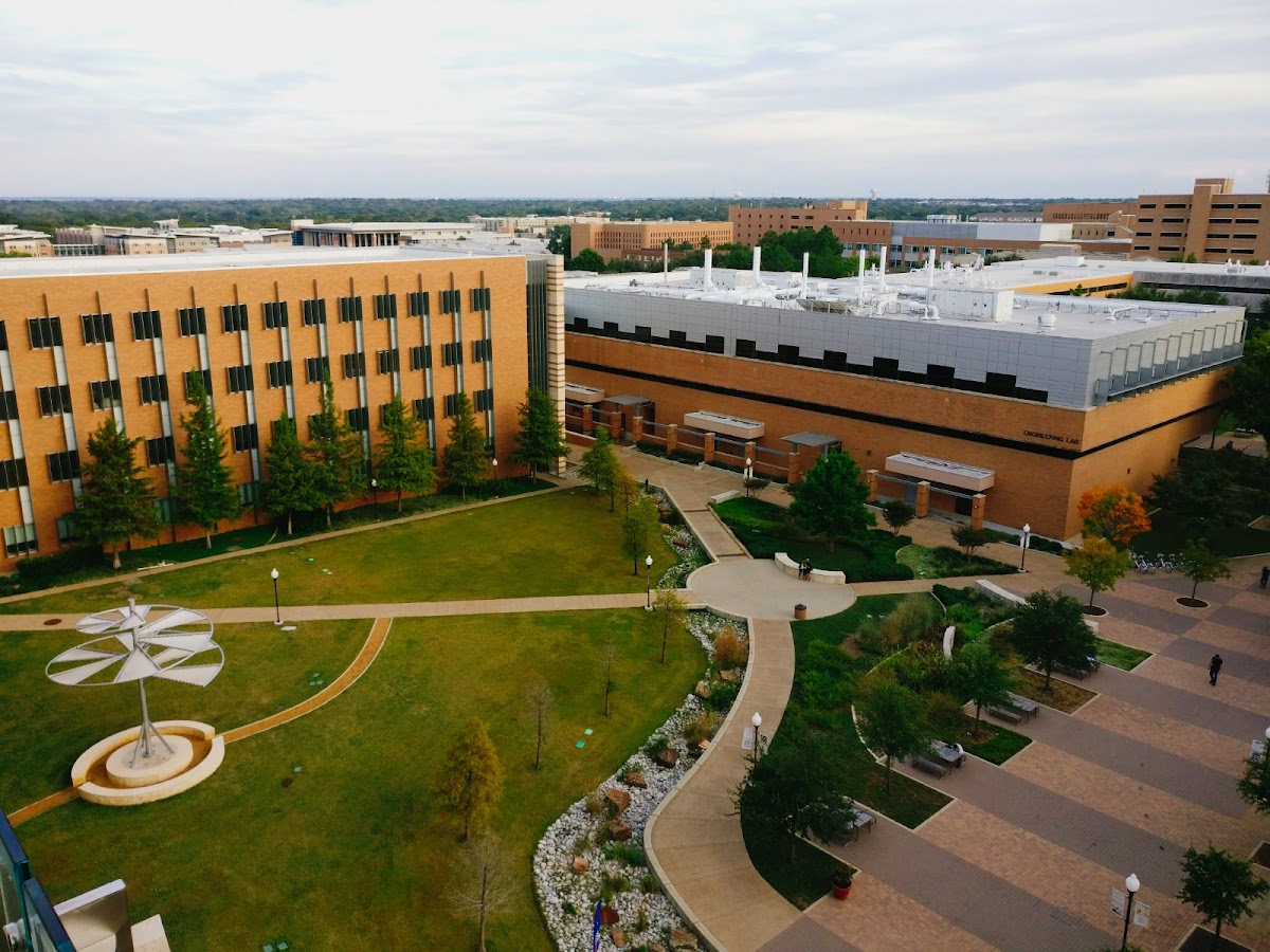 University of Texas at Arlington photo 6
