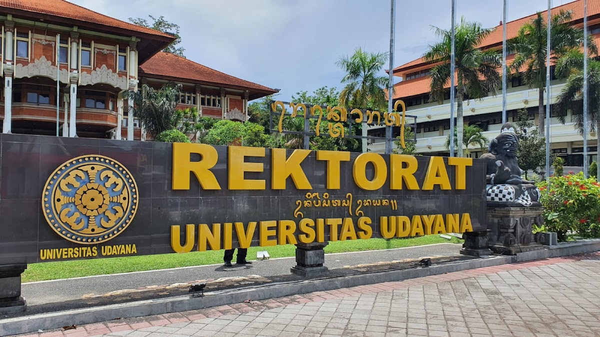 Udayana University photo 1