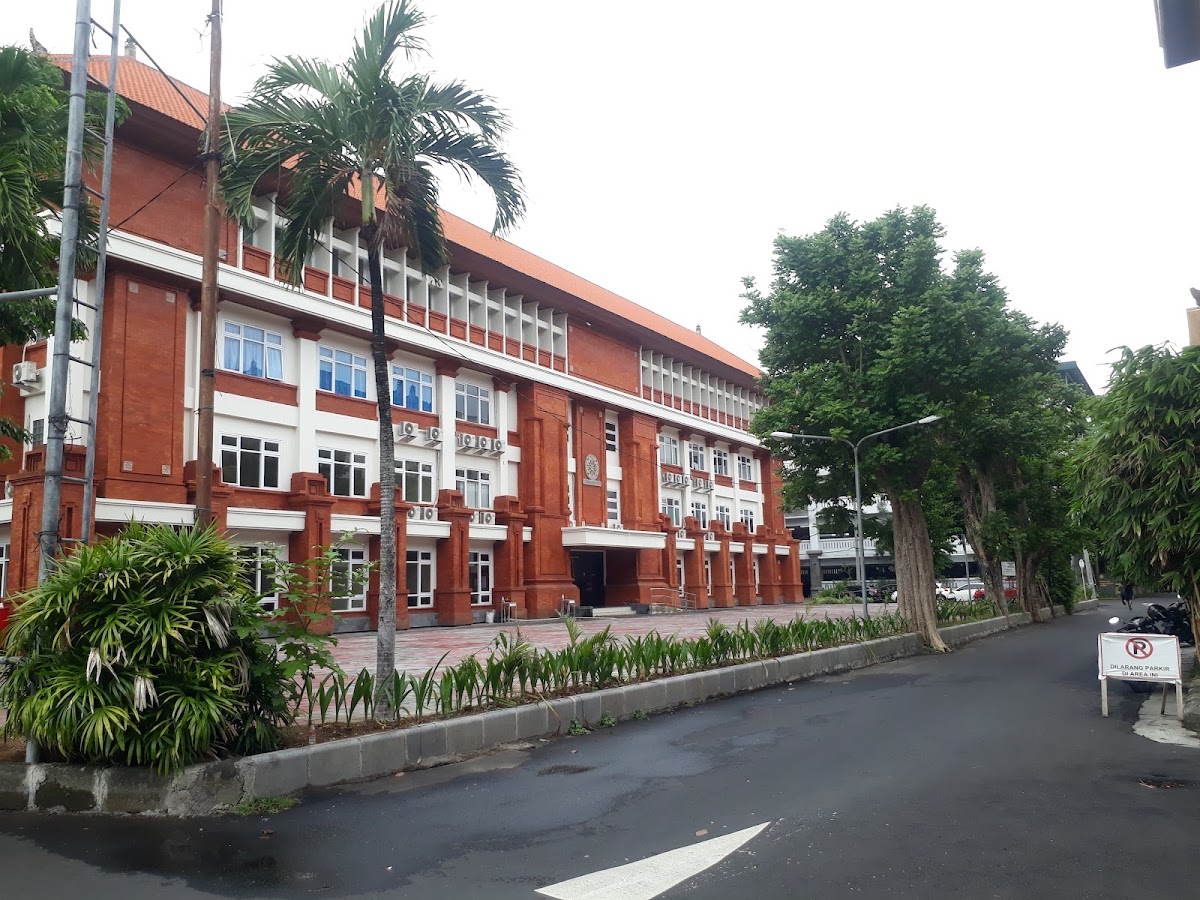 Udayana University photo 4