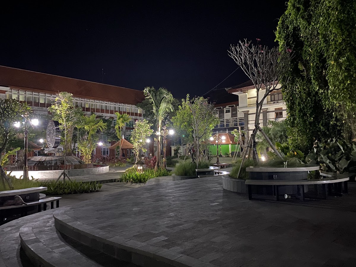 Udayana University photo 5