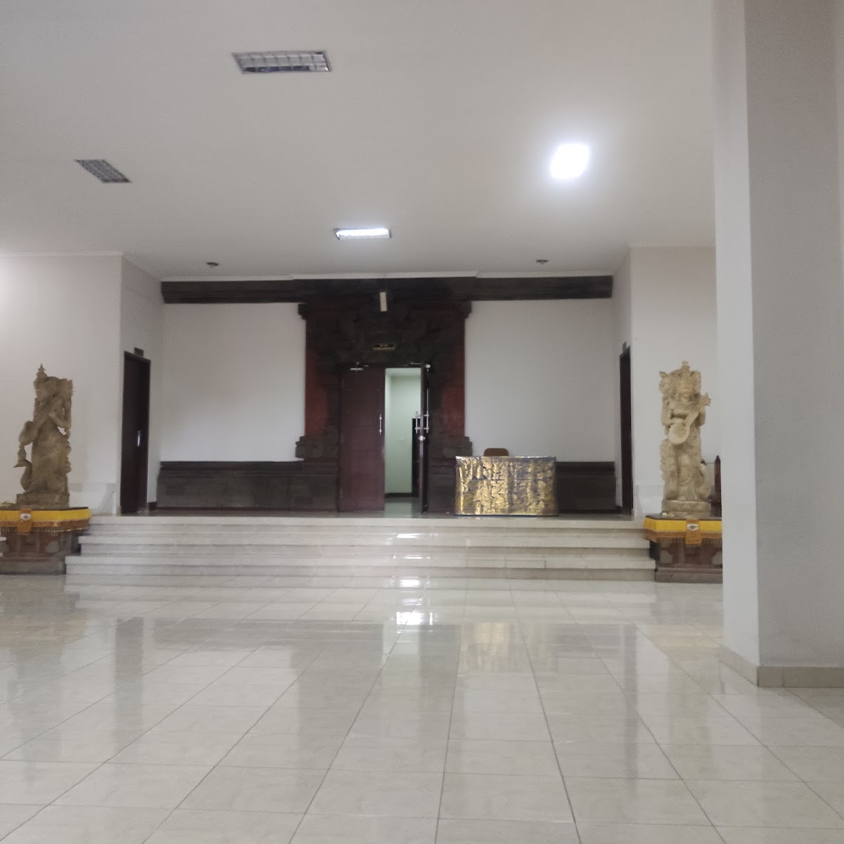 Udayana University photo 8